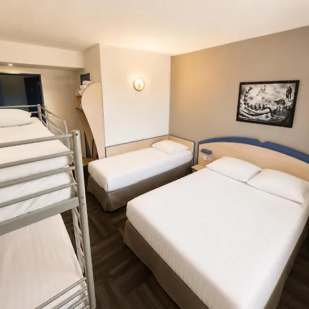 Dom Le Breton - Nantes Beaujoire, Porte De Sainte-luce Hotel 2*