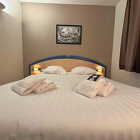Dom Le Breton - Nantes Beaujoire, Porte De Sainte-luce Hotel 2*