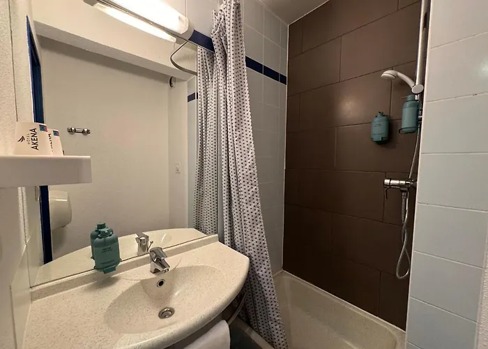 Le 2 By Akena - Nantes Beaujoire, Porte De Luce Hotel